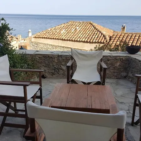 Athina モネンバシア